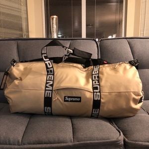 Supreme Duffle/Luggage bag